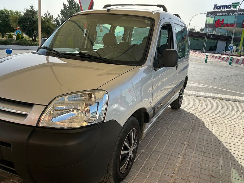 Citroen Berlingo 1.9 Diesel X Familiar 2004 – снимка 2