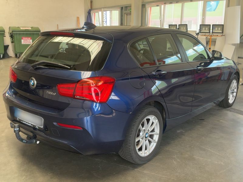 BMW 1er 116d Advantage 2018 – снимка 8