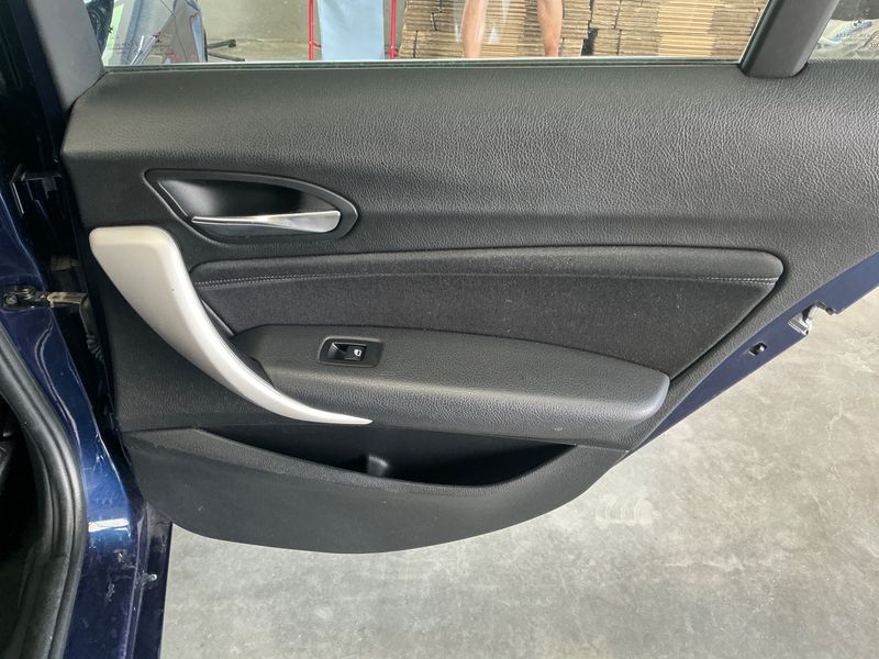 BMW 1er 116d Advantage 2018 – снимка 23