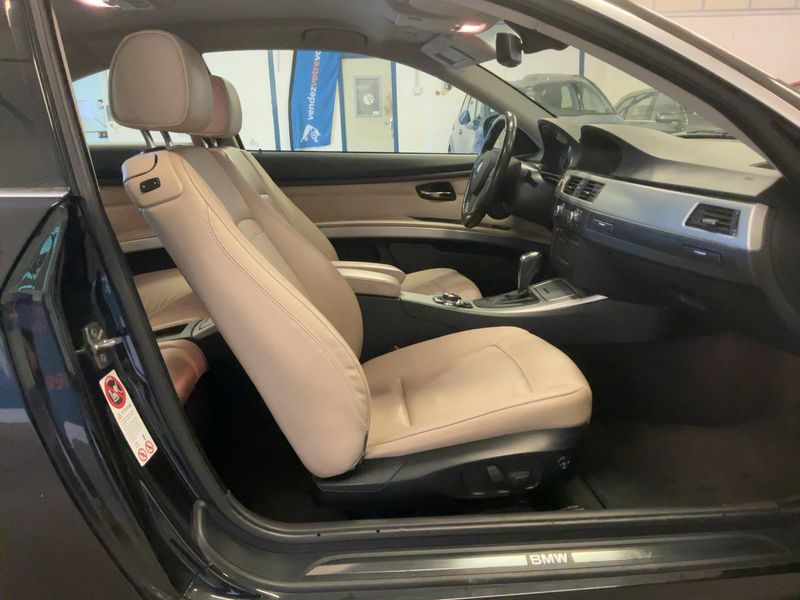 BMW 3er 320d xDrive Sport Design 2010 – снимка 11