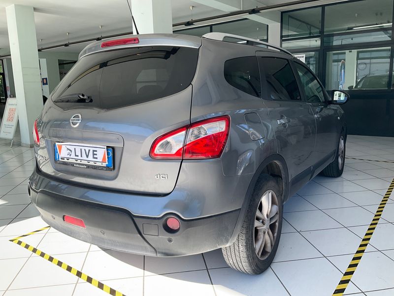Nissan Qashqai+2 2.0 dCi Acenta 2011 – снимка 2