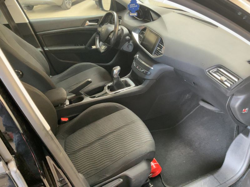 Peugeot 308 1.2 e-THP Active 2016 – снимка 16