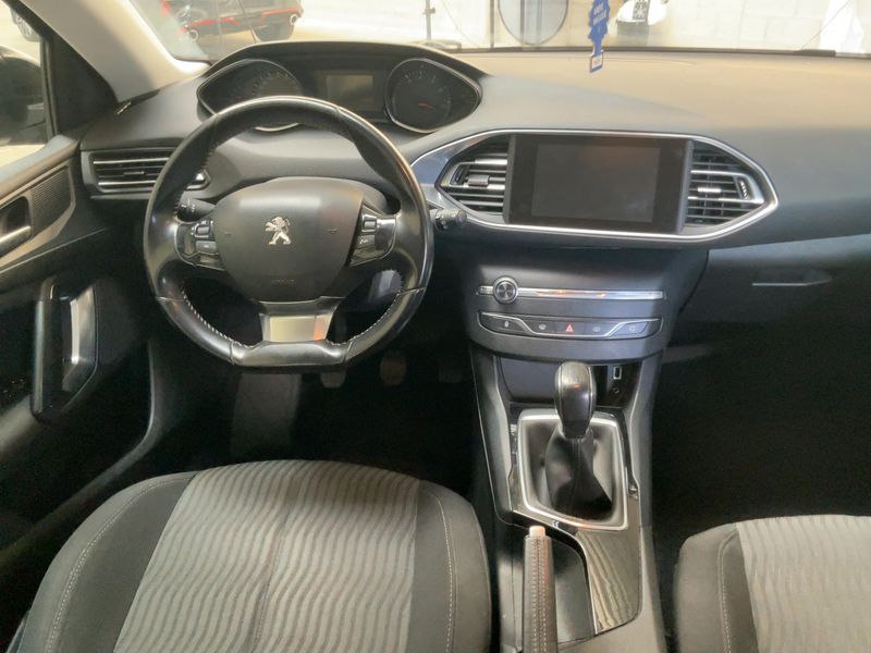 Peugeot 308 1.2 e-THP Active 2016 – снимка 17