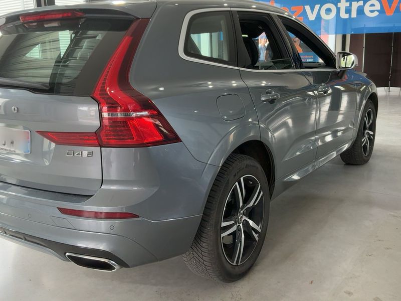 Volvo XC60 2.0 D4 R Design AWD 2018 – снимка 8