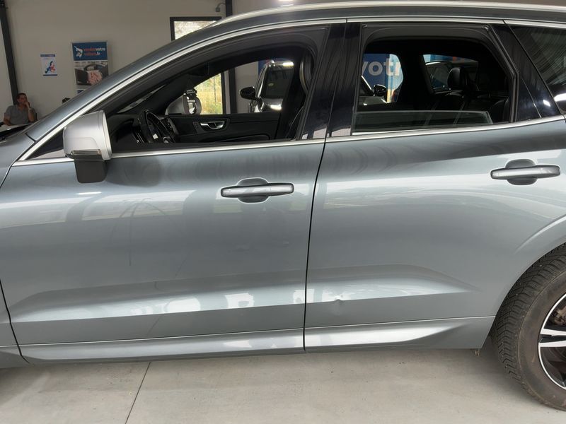 Volvo XC60 2.0 D4 R Design AWD 2018 – снимка 4