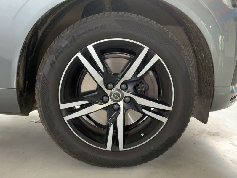 Volvo XC60 2.0 D4 R Design AWD 2018 – снимка 11