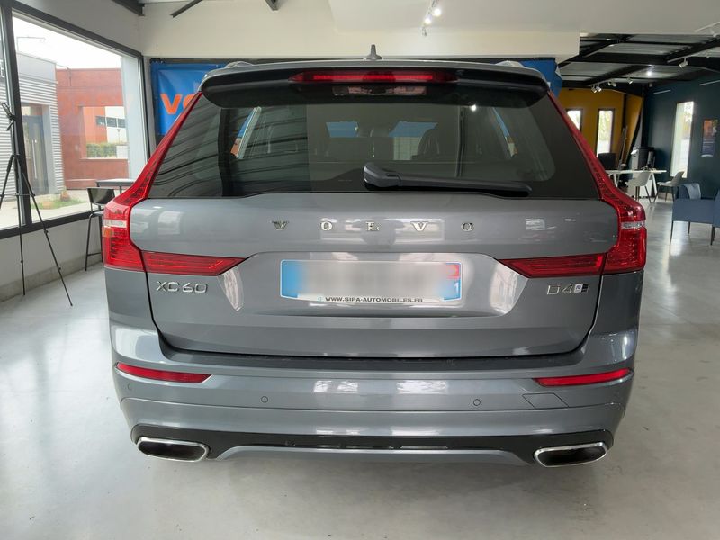 Volvo XC60 2.0 D4 R Design AWD 2018 – снимка 7