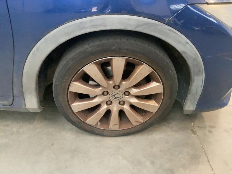 Honda Civic 1.4 Executive 2012 – снимка 11