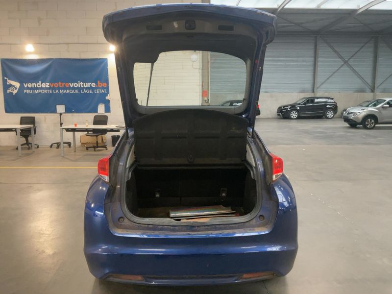 Honda Civic 1.4 Executive 2012 – снимка 15