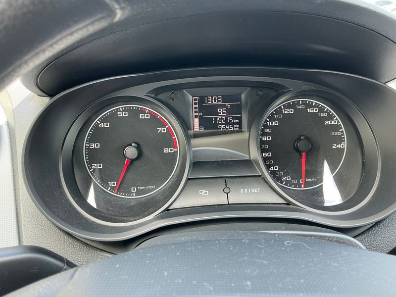 Seat Ibiza 1.4 Reference Salsa 2013 – снимка 19