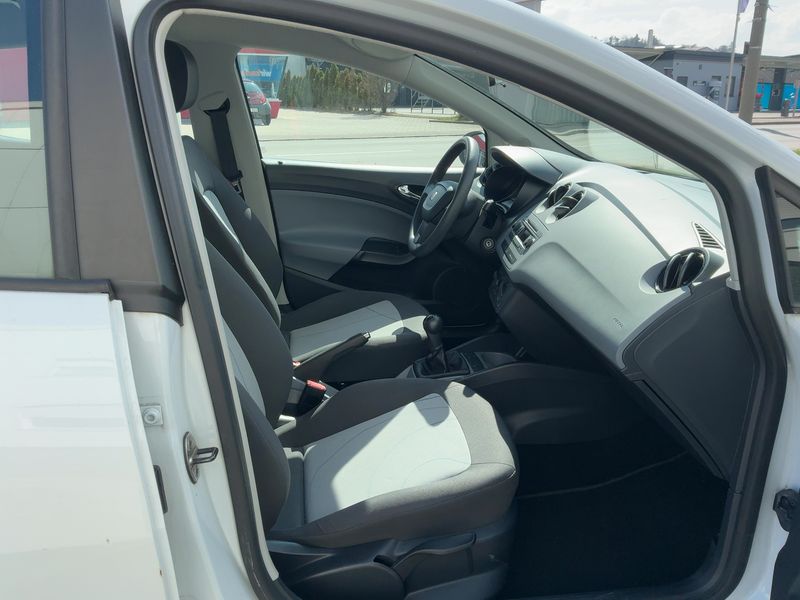 Seat Ibiza 1.4 Reference Salsa 2013 – снимка 17