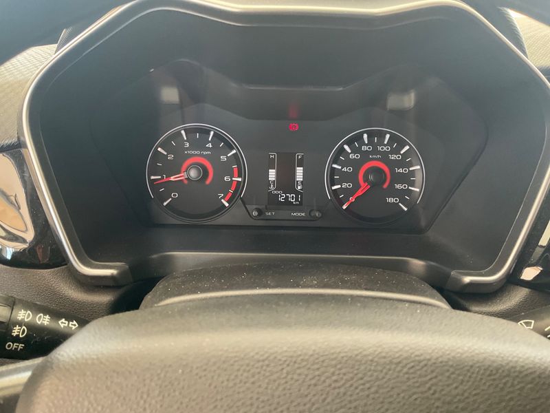 Mahindra KUV 100 1.2 K8 2023 – снимка 18
