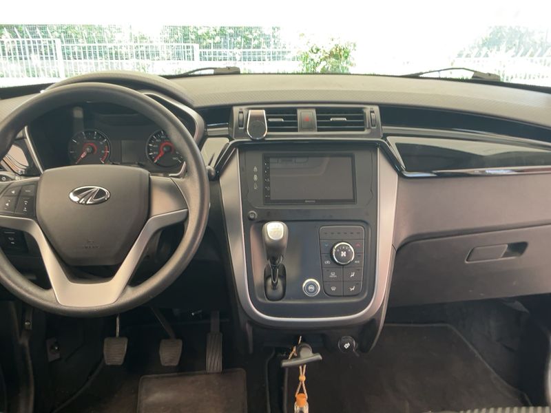 Mahindra KUV 100 1.2 K8 2023 – снимка 17