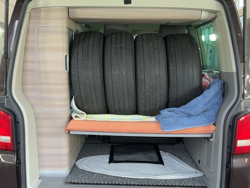 Volkswagen T5 California 2.0 TDI Comfortline Aufstelldach 2010 – снимка 16