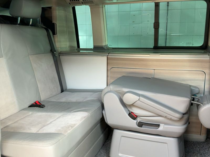 Volkswagen T5 California 2.0 TDI Comfortline Aufstelldach 2010 – снимка 20