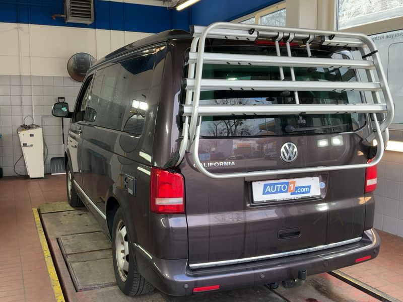 Volkswagen T5 California 2.0 TDI Comfortline Aufstelldach 2010 – снимка 6