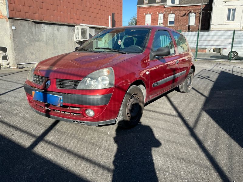 Renault Clio 1.2 Emotion 2004 – снимка 1