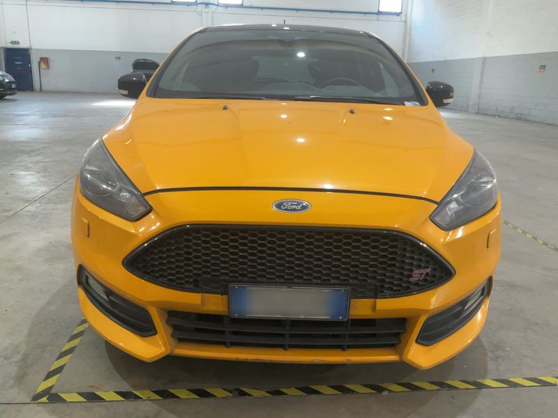 Ford Focus 2.0 EcoBoost ST 2017 – снимка 14
