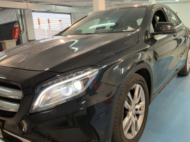 Mercedes-Benz GLA-Klasse GLA 200 d Urban 2015 – снимка 2