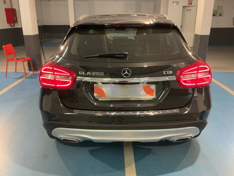 Mercedes-Benz GLA-Klasse GLA 200 d Urban 2015 – снимка 7
