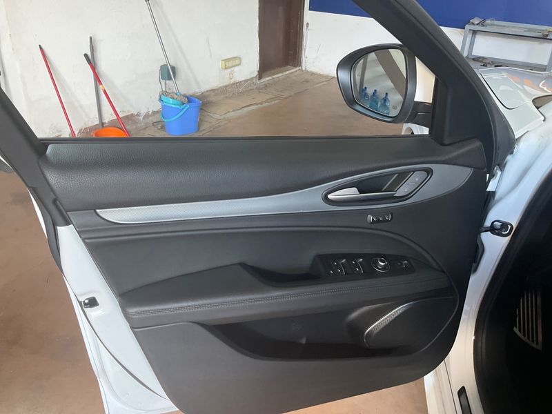 Alfa Romeo Stelvio 2.2 JTDM Veloce Q4 2021 – снимка 27