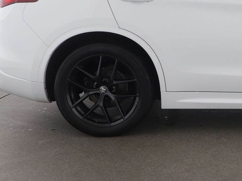 Alfa Romeo Stelvio 2.2 JTDM Veloce Q4 2021 – снимка 9