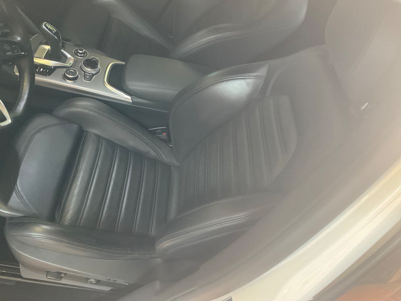 Alfa Romeo Stelvio 2.2 JTDM Veloce Q4 2021 – снимка 28
