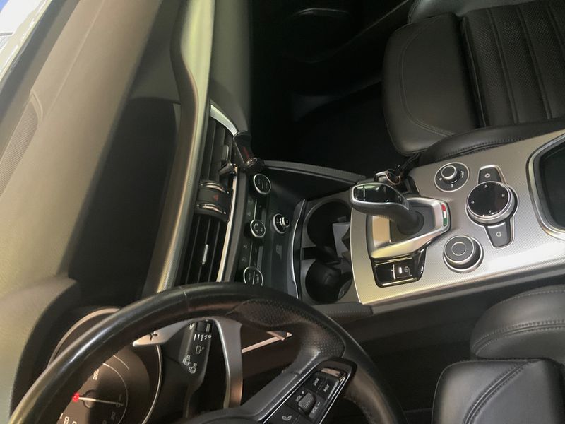 Alfa Romeo Stelvio 2.2 JTDM Veloce Q4 2021 – снимка 30