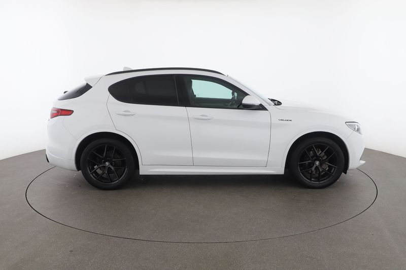 Alfa Romeo Stelvio 2.2 JTDM Veloce Q4 2021 – снимка 10