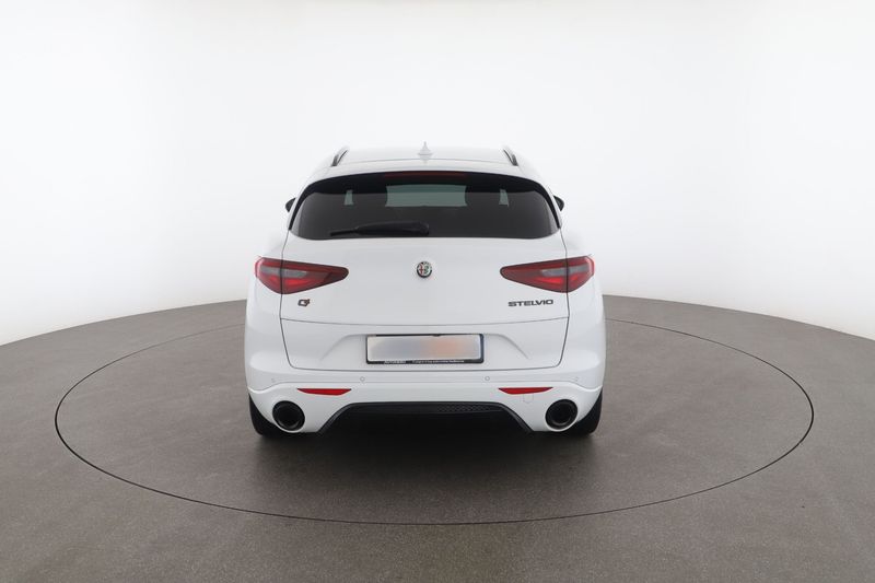 Alfa Romeo Stelvio 2.2 JTDM Veloce Q4 2021 – снимка 7