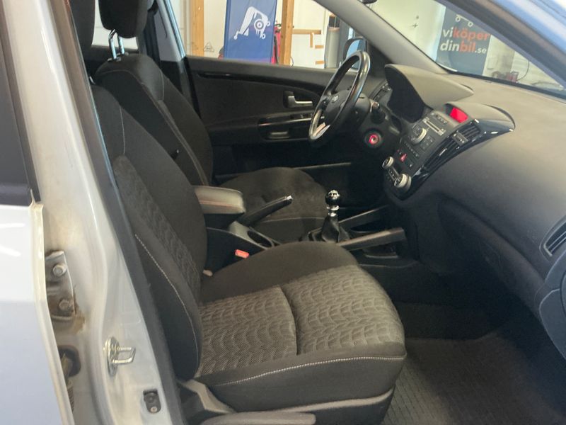 Kia cee'd 1.6 CRDi Spirit 2011 – снимка 3