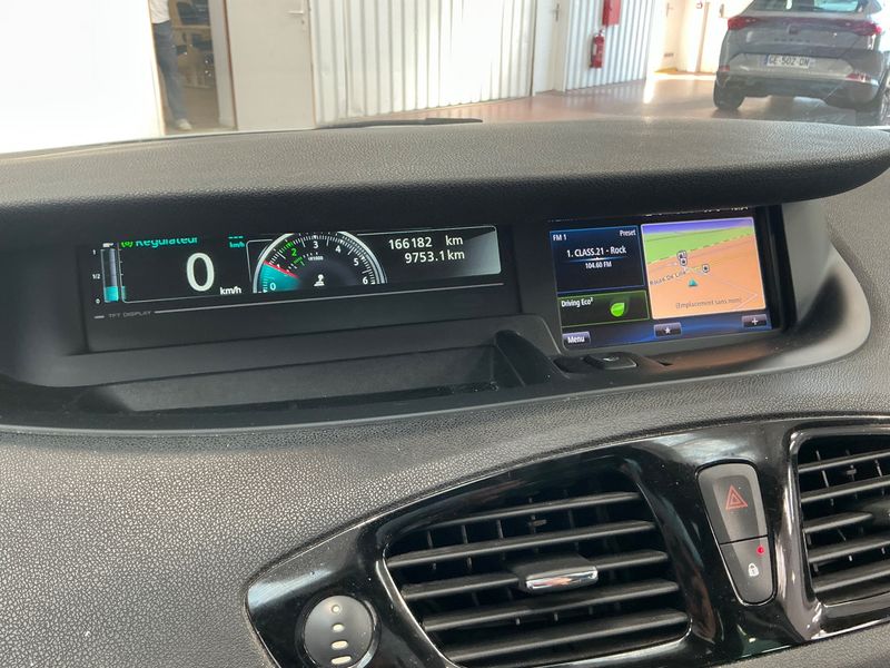 Renault Grand Scenic 1.6 dCi Energy Lounge 2015 – снимка 18