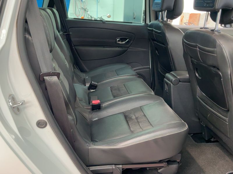 Renault Grand Scenic 1.6 dCi Energy Lounge 2015 – снимка 19