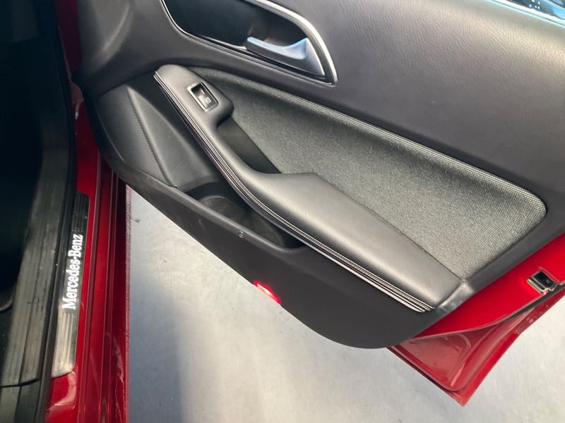Mercedes-Benz A-Klasse A 180 BlueEfficiency Style 2013 – снимка 35