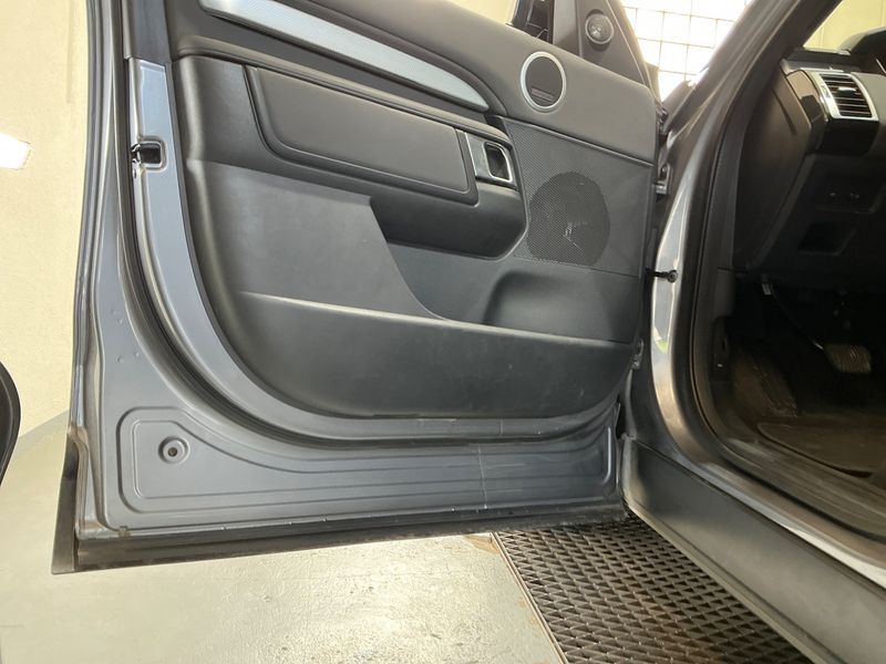 Land Rover Discovery 5 3.0 SDV6 Landmark Edition 2019 – снимка 34