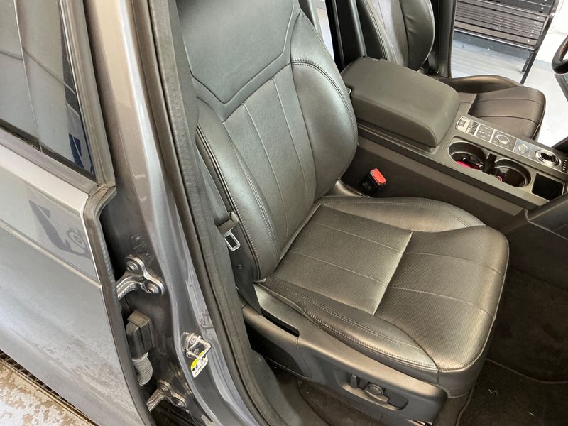 Land Rover Discovery 5 3.0 SDV6 Landmark Edition 2019 – снимка 35