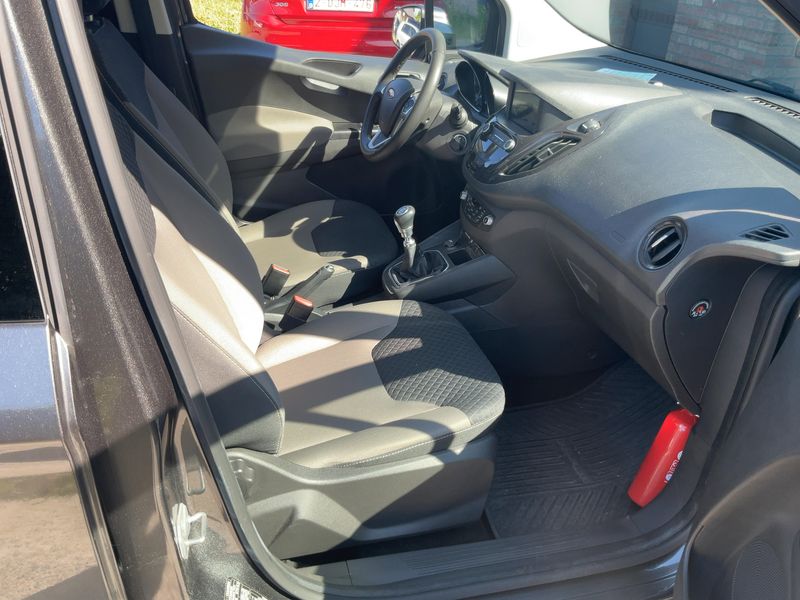 Ford Tourneo 1.5 TDCi Titanium 2021 – снимка 16