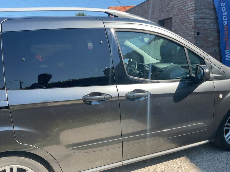Ford Tourneo 1.5 TDCi Titanium 2021 – снимка 10