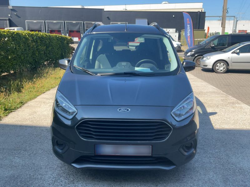 Ford Tourneo 1.5 TDCi Titanium 2021 – снимка 14