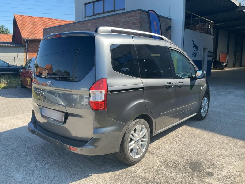 Ford Tourneo 1.5 TDCi Titanium 2021 – снимка 8