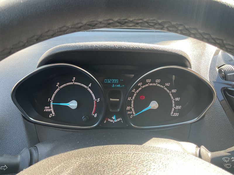 Ford Tourneo 1.5 TDCi Titanium 2021 – снимка 18
