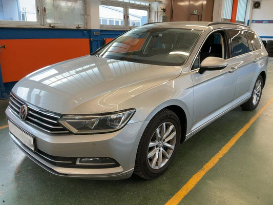 Volkswagen Passat 2.0 TDI Comfortline BlueMotion Tech 2016 – снимка 1