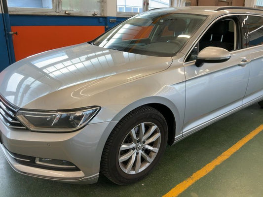 Volkswagen Passat 2.0 TDI Comfortline BlueMotion Tech 2016 – снимка 2