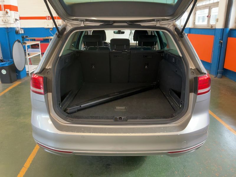 Volkswagen Passat 2.0 TDI Comfortline BlueMotion Tech 2016 – снимка 15