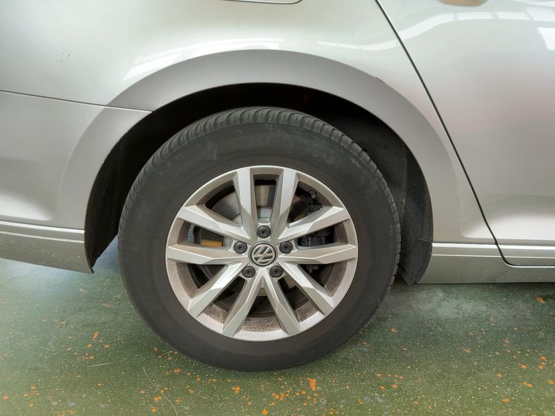 Volkswagen Passat 2.0 TDI Comfortline BlueMotion Tech 2016 – снимка 9