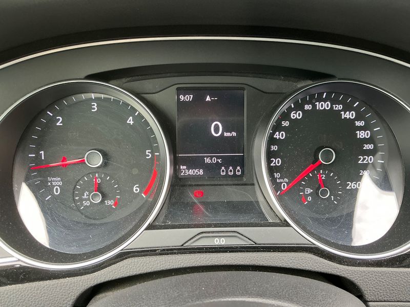 Volkswagen Passat 2.0 TDI Comfortline BlueMotion Tech 2016 – снимка 18