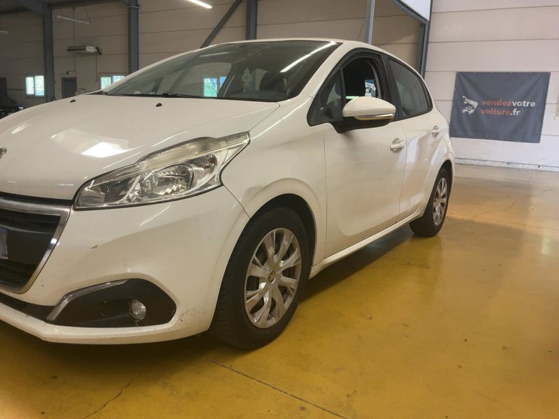 Peugeot 208 1.6 Blue-HDi Affaire Premium 2016 – снимка 2