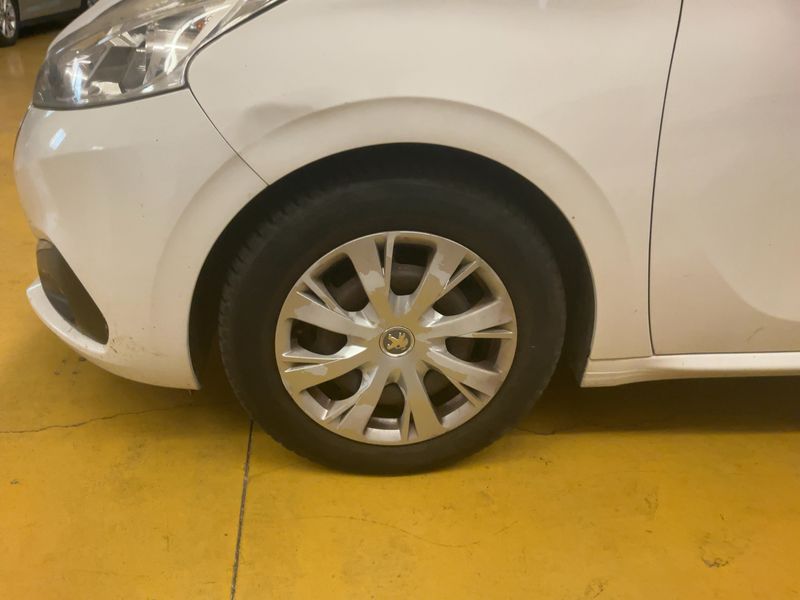 Peugeot 208 1.6 Blue-HDi Affaire Premium 2016 – снимка 3