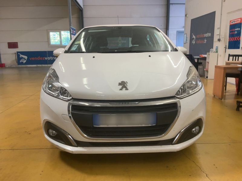 Peugeot 208 1.6 Blue-HDi Affaire Premium 2016 – снимка 14