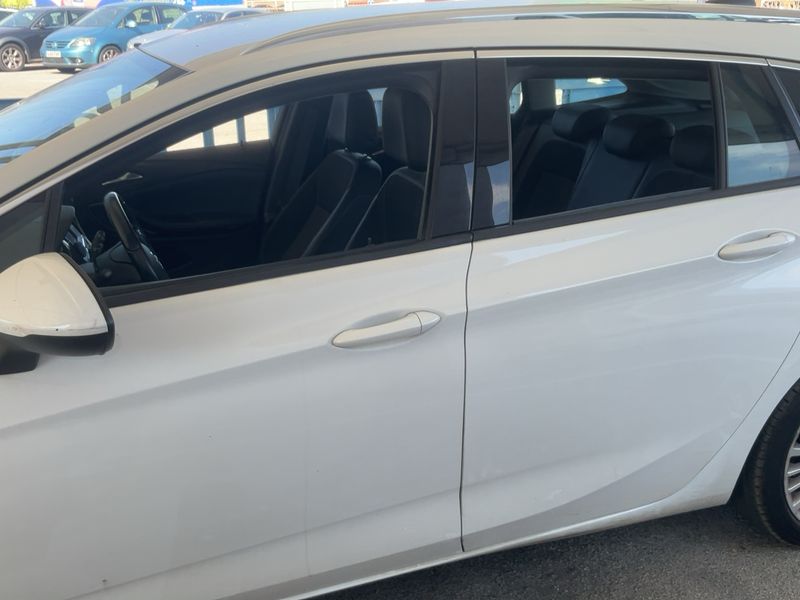 Opel Astra 1.6 CDTI DPF Excellence 2016 – снимка 4
